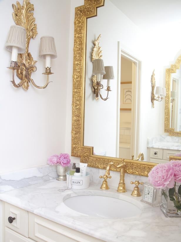 13 Gold Bathroom Mirror Ideas For Your New Bathroom Remodel