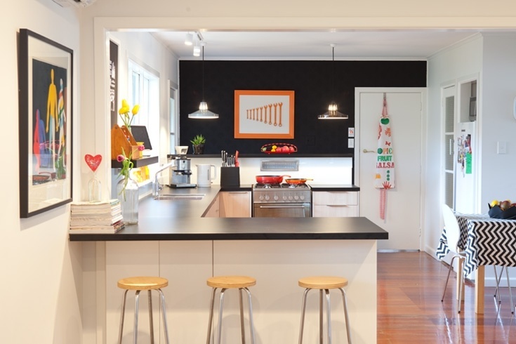 7 of the Most Popular Kitchen Layout Options for Your Home - Peninsula Kitchen