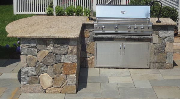 5 Essentials for the Perfect Outdoor Kitchen - BBQ Island