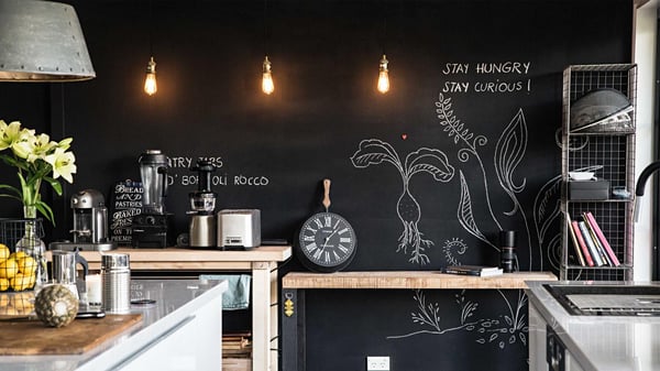 How to Create the Perfect Family-Friendly Kitchen in 7 Steps - Put Up a Chalk Board