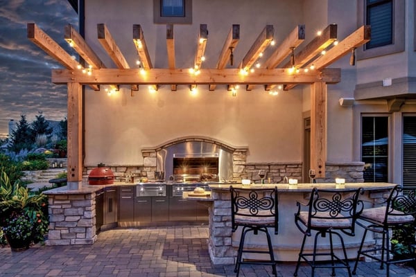 5 Essentials for the Perfect Outdoor Kitchen - Outdoor Kitchen Lighting