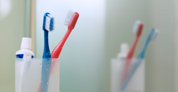 How to Keep Your Bathroom Sink Clean and Hygienic - Brush Your Teeth Face Down