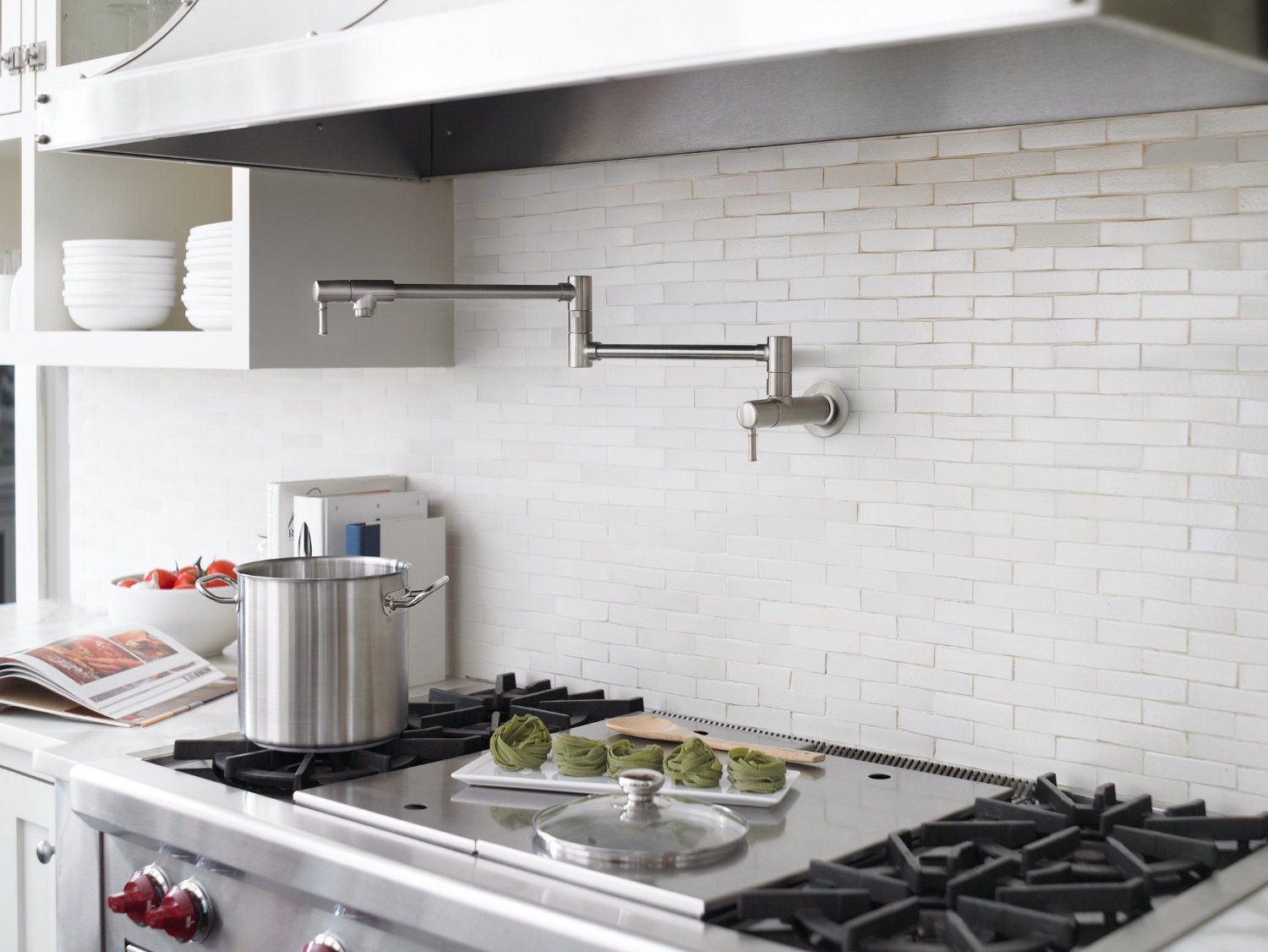 18 Benefits of Having a Pot Filler in Your Kitchen